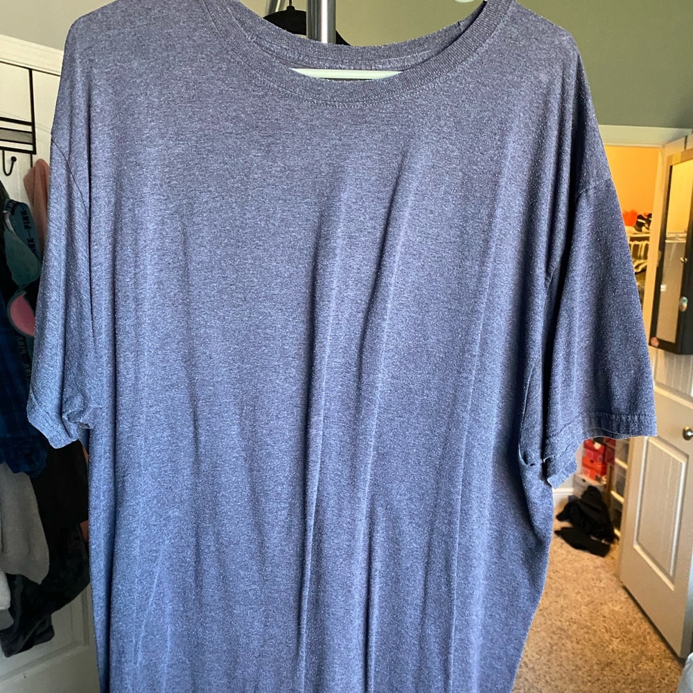 basic navy tee